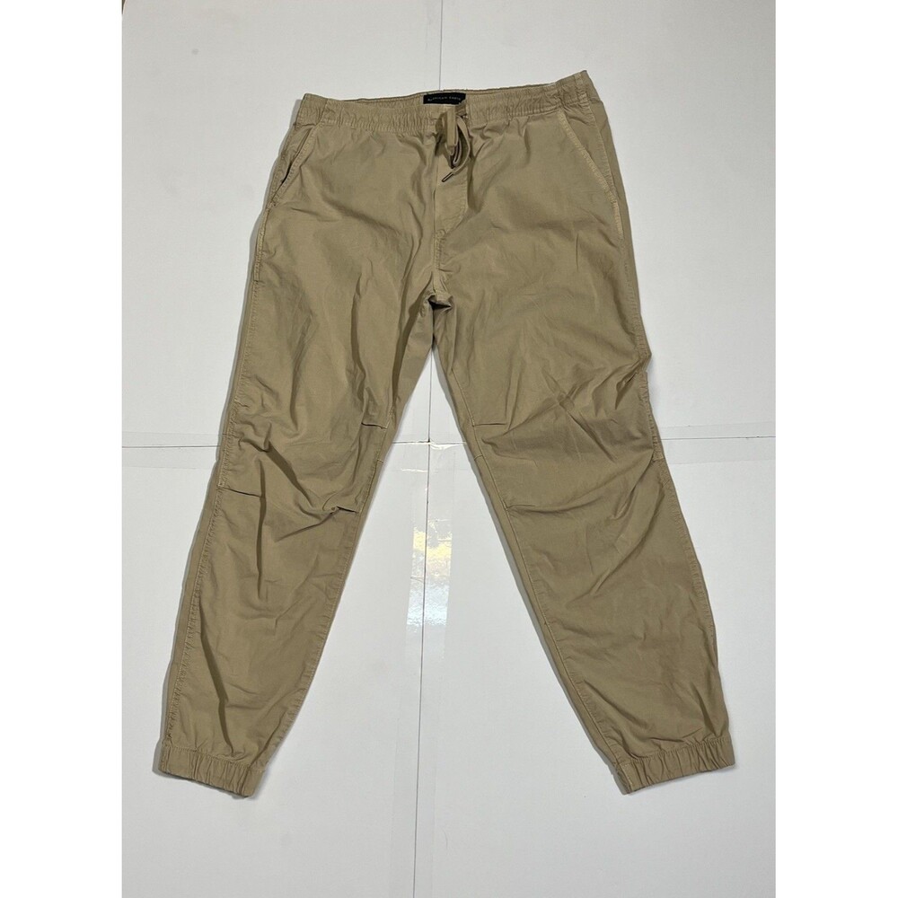 American Eagle Next Level Flex Khaki Jogger Pants Men’s Size M –